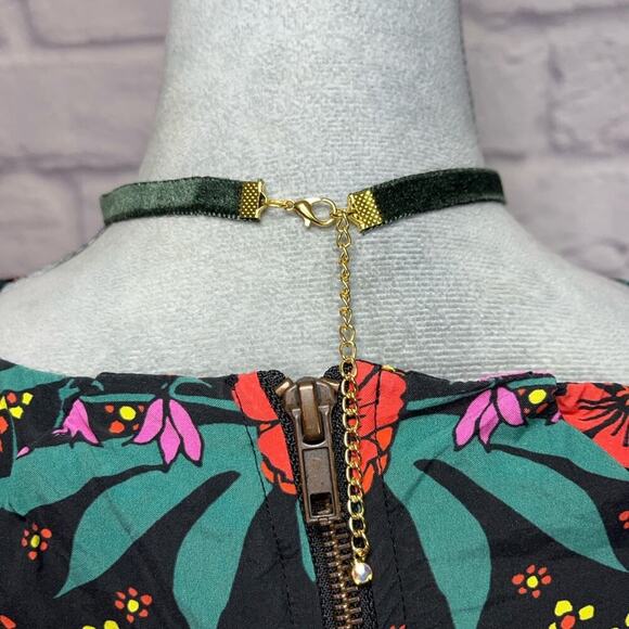 Handmade Velvet Choker Necklace with Woodland Fairy Pendant - Picture 3 of 6